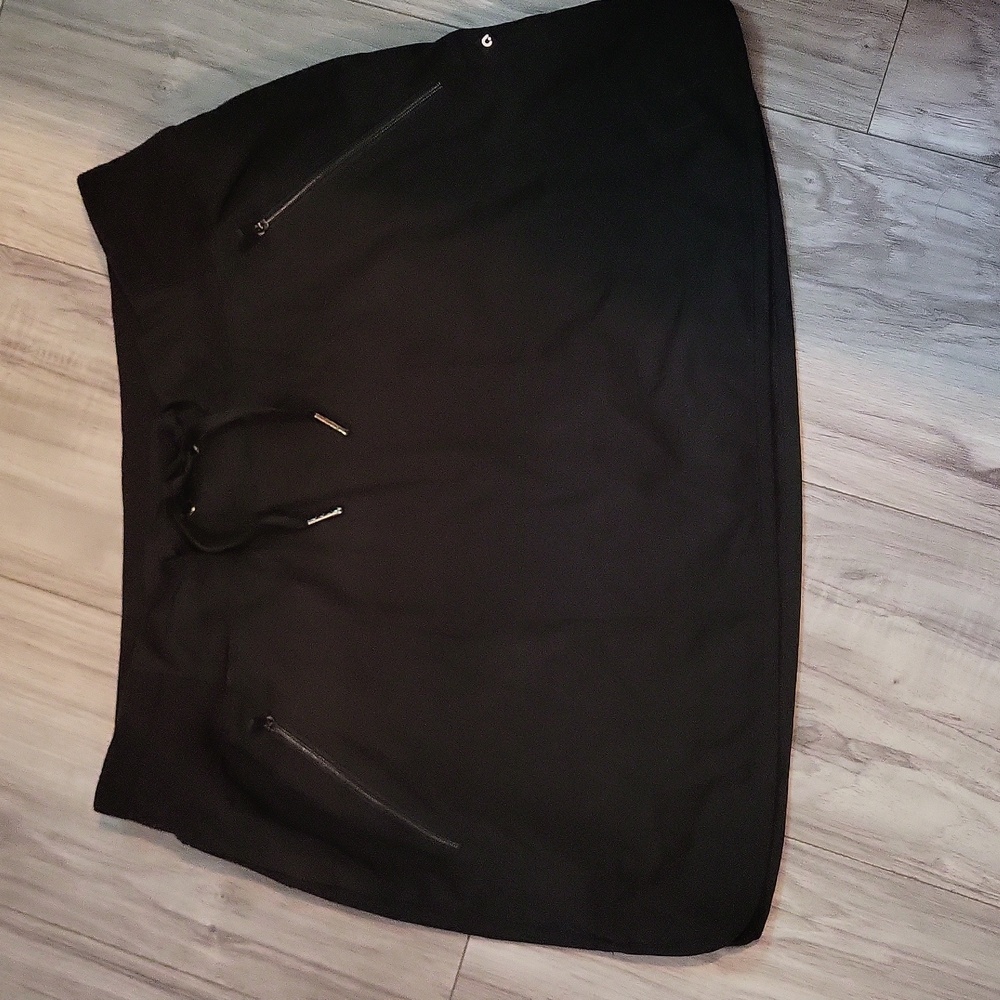 Hyba Athletic Skort With Zippers And Undershorts